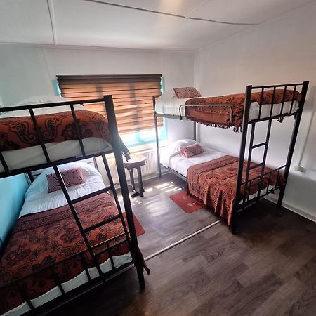 Hostel Kuntur Puerto Natales Buitenkant foto
