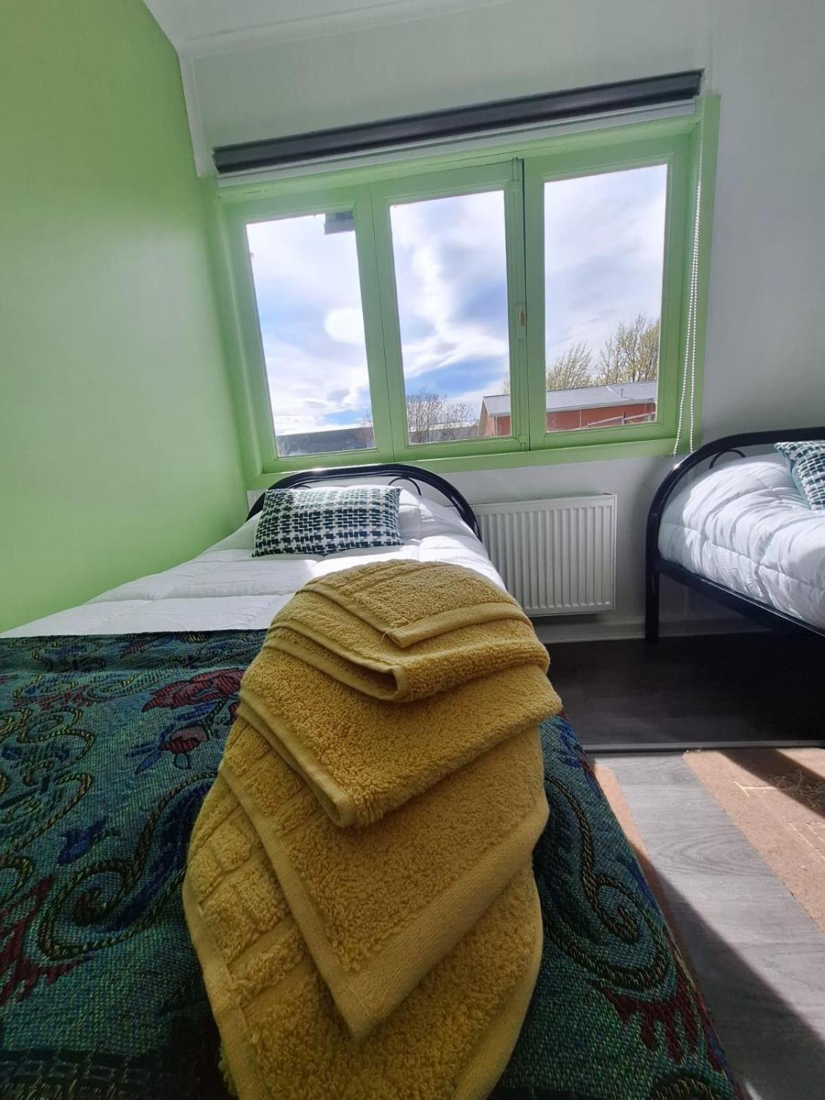 Hostel Kuntur Puerto Natales Buitenkant foto