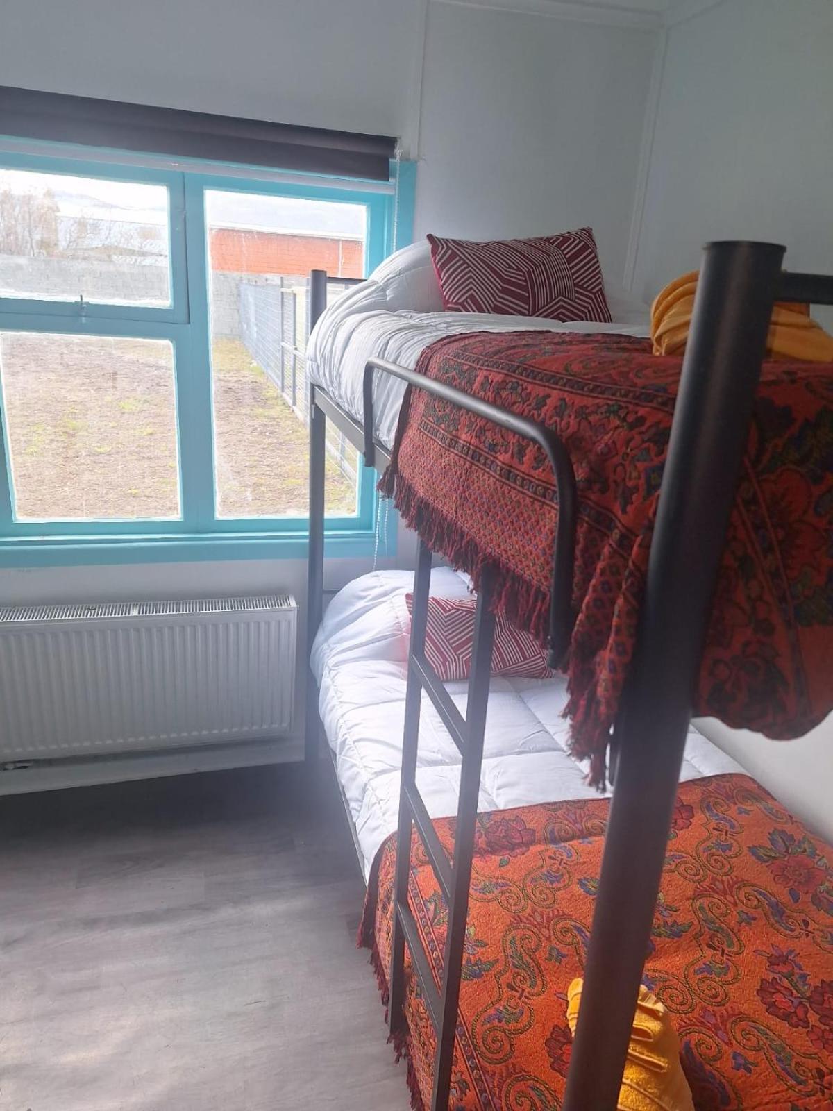 Hostel Kuntur Puerto Natales Buitenkant foto