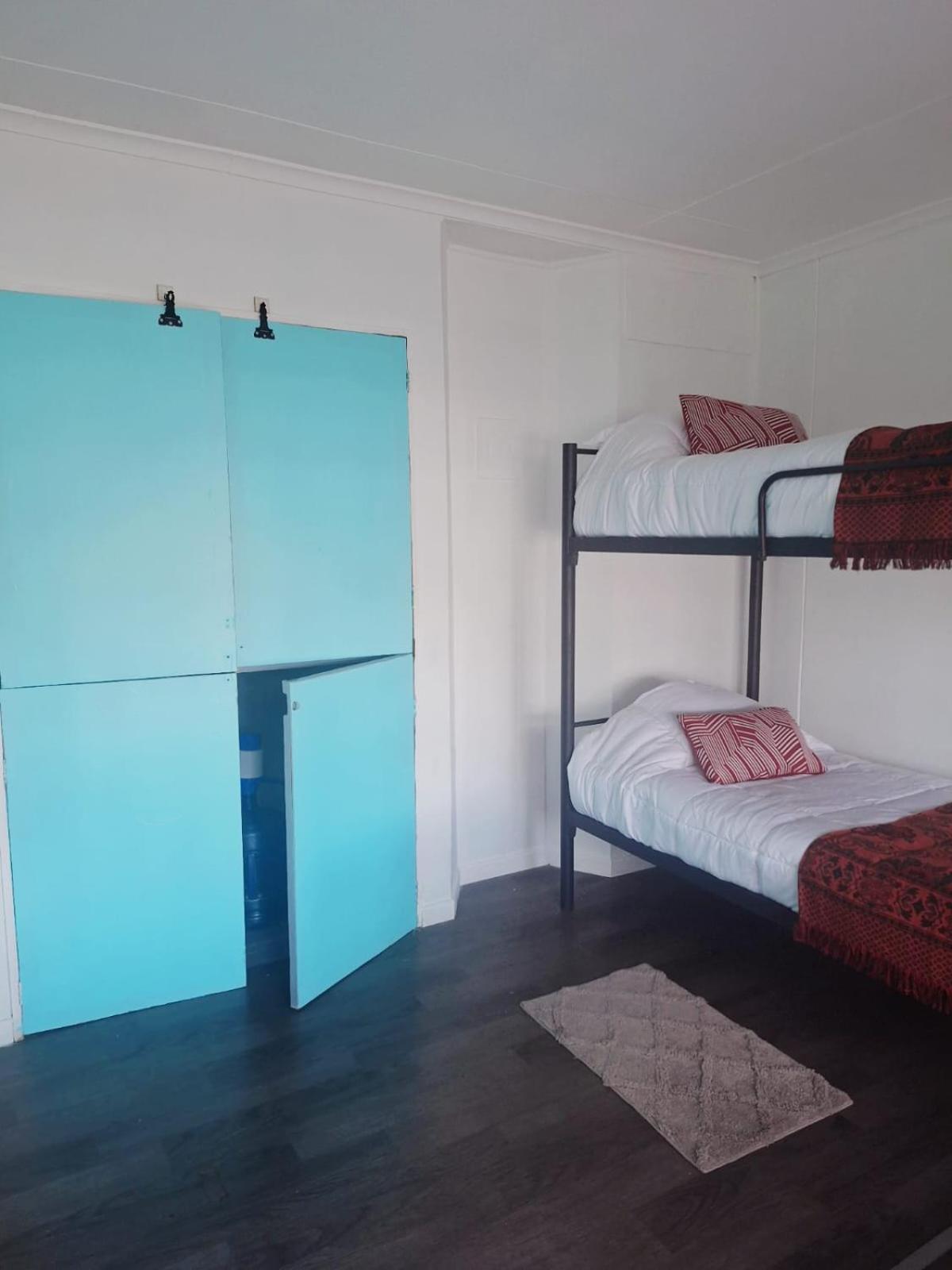 Hostel Kuntur Puerto Natales Buitenkant foto