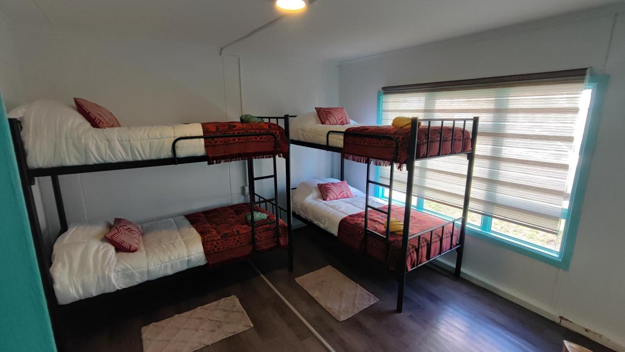 Hostel Kuntur Puerto Natales Buitenkant foto