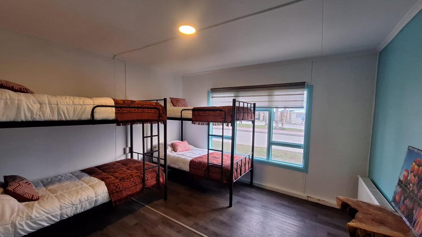 Hostel Kuntur Puerto Natales Buitenkant foto