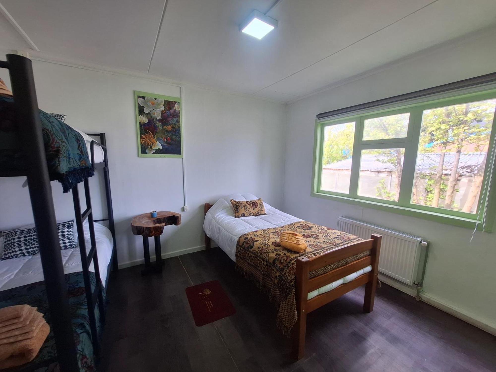 Hostel Kuntur Puerto Natales Buitenkant foto